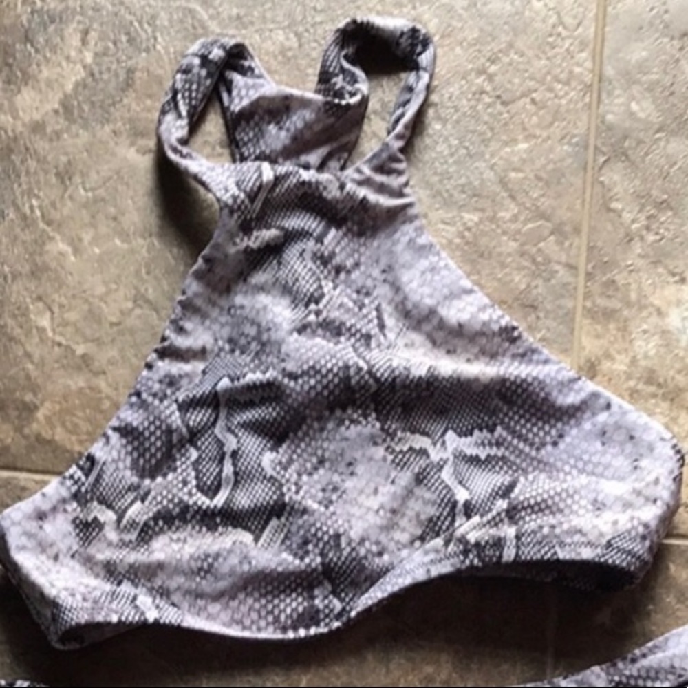 Show Me Your Mumu Swim Suit Top Medium Halter